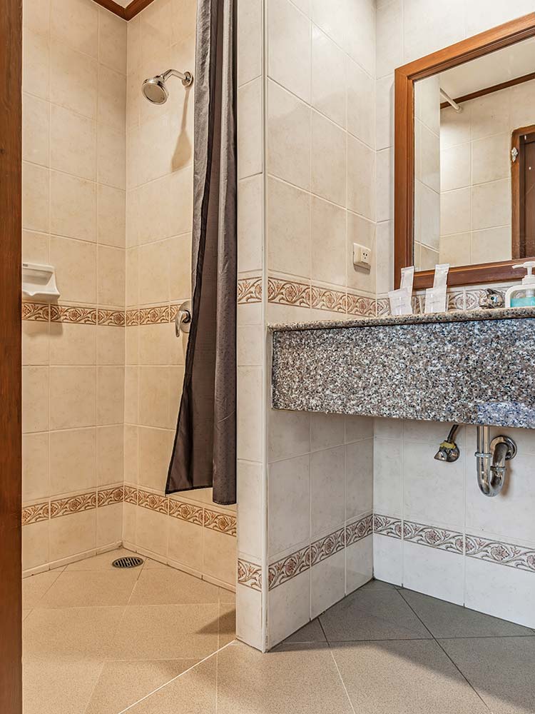 Deluxe Double Room at Rattana Beach Hotel