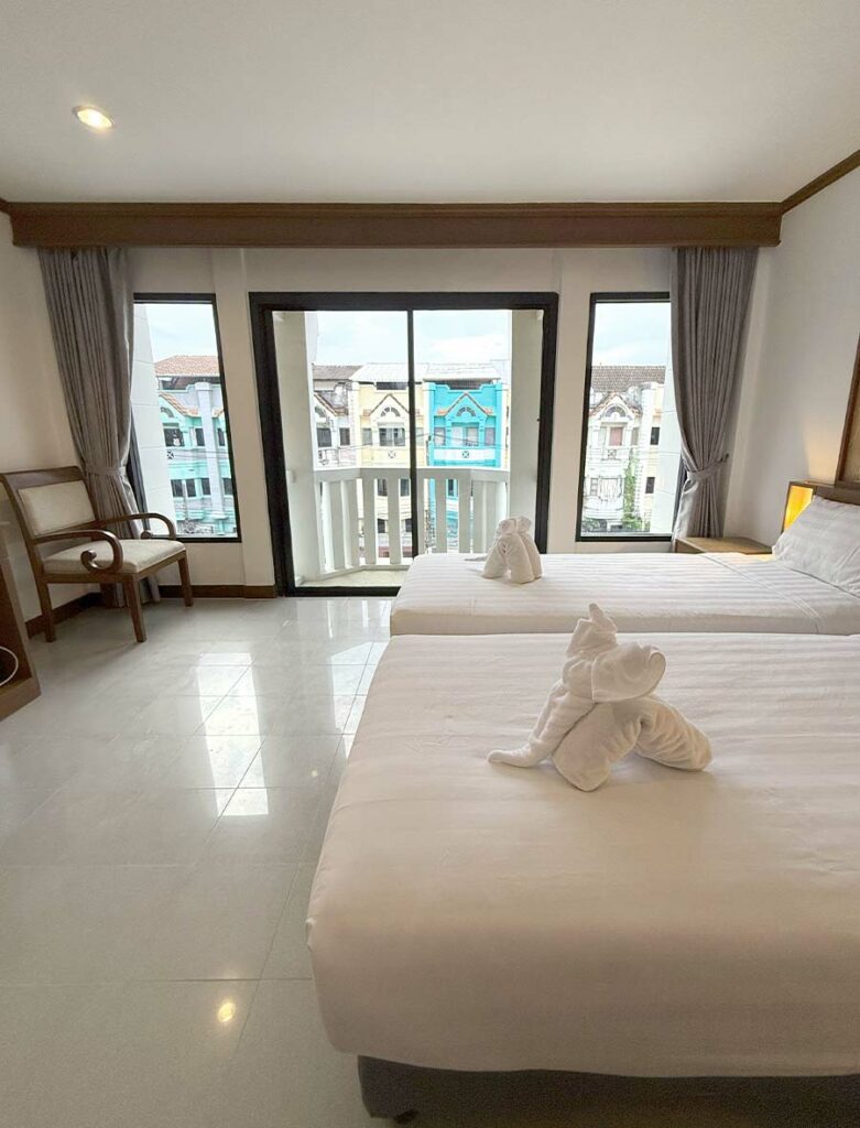 Deluxe Twin Room at Rattana Beach Hotel