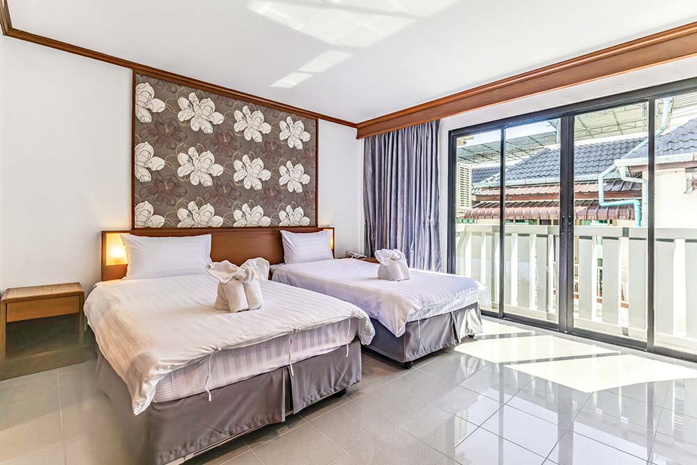 Deluxe Twin Room at Rattana Beach Hotel